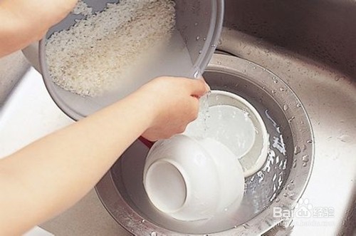 淘米水惊人用途