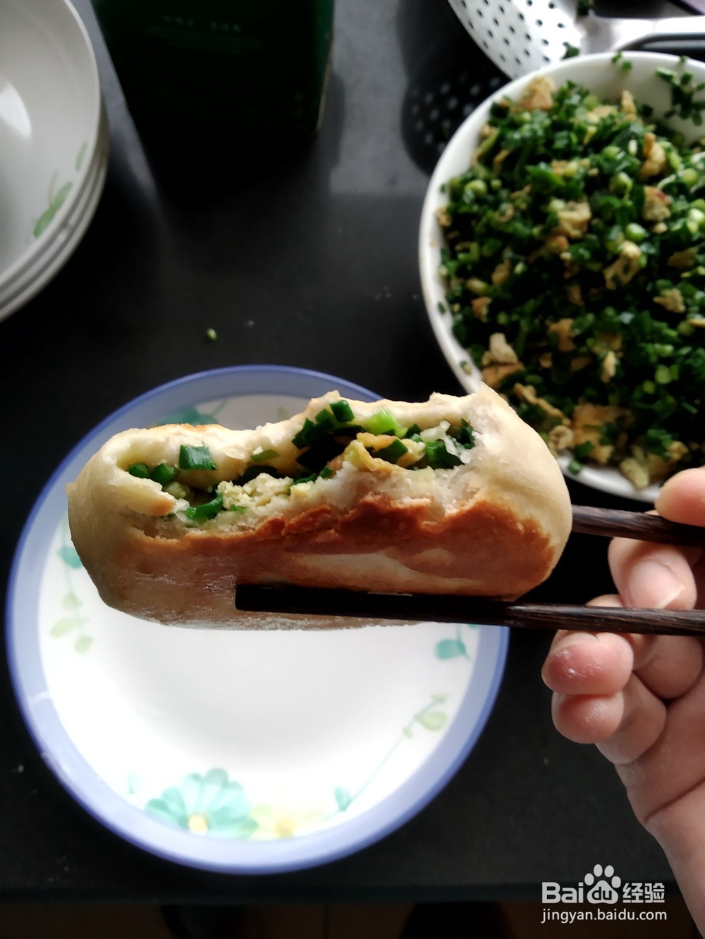 韭菜馅饼的制作过程