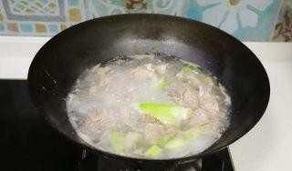 冬瓜排骨汤怎么做？