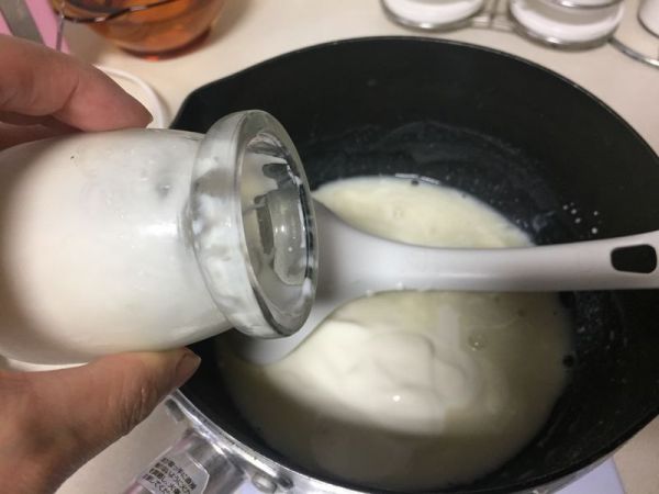 酸奶抹茶双色慕斯