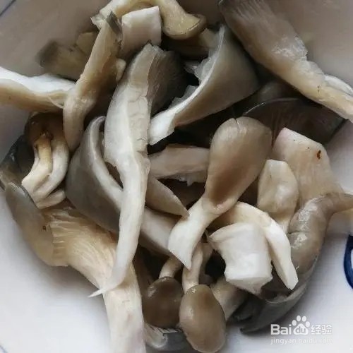 红苋菜炒蘑菇