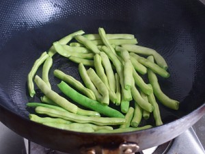 健康养生佳品干煸四季豆的做法