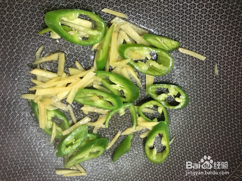 芹菜蒜苗炒鸭肠怎么做?