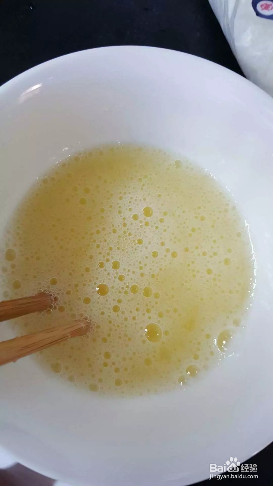 用电饭煲做低脂牛奶双皮奶