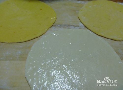 【简单制作的花样饼大全】双色南瓜薄饼