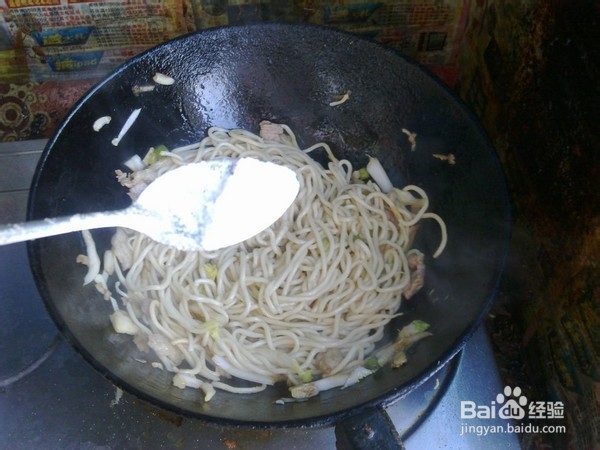 怎么做娃娃菜炒面