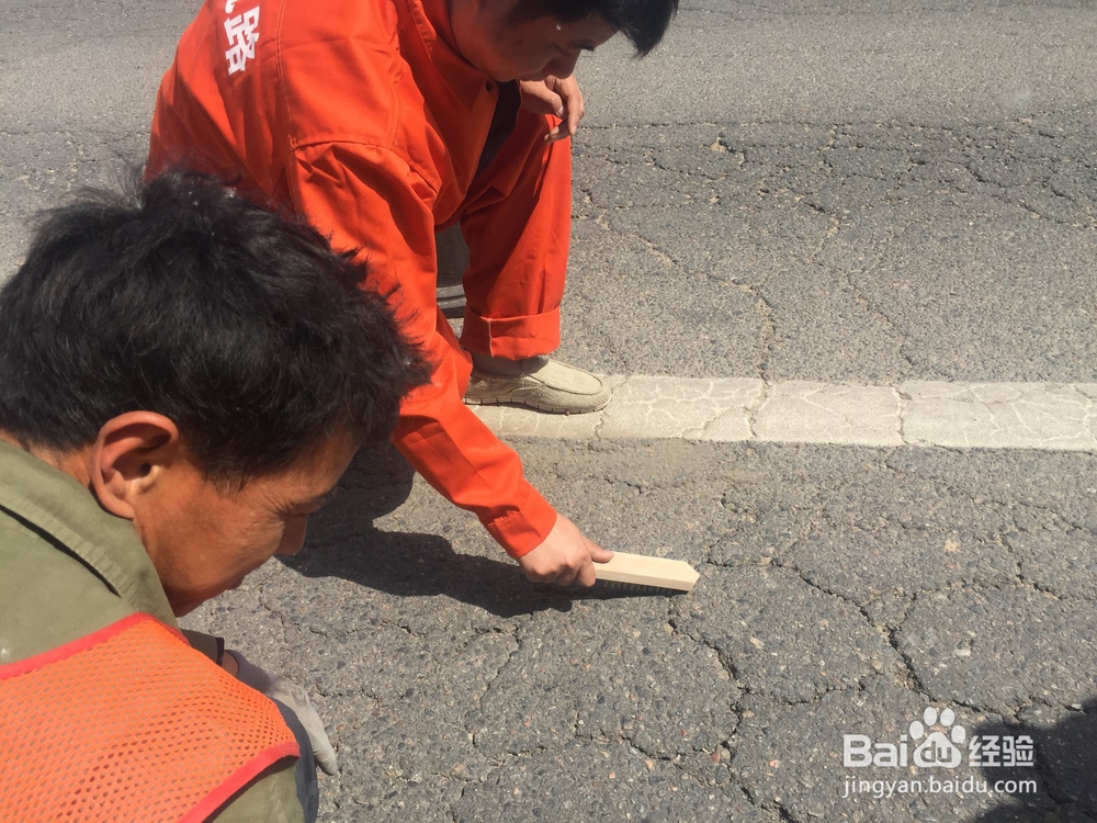沥青路面龟裂如何修复