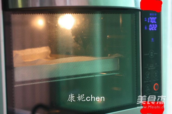 樱花肉松蛋糕卷