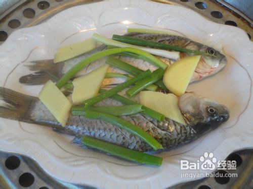 清蒸鲫鱼的做法