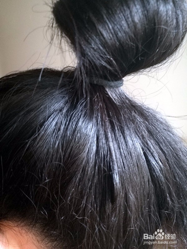 俏皮丸子头扎法