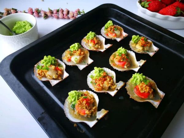 彩椒蒜蓉烤扇贝