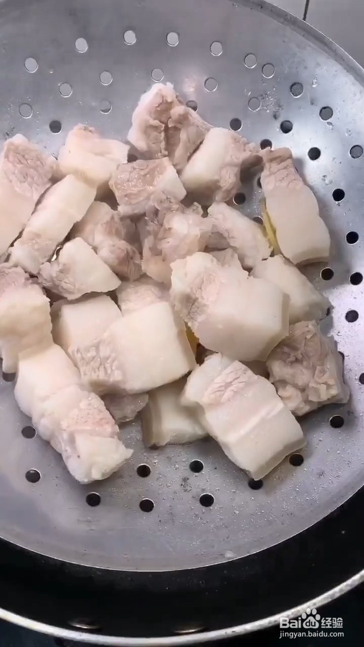 如何在家弄美味好吃的红烧五花肉鹌鹑蛋