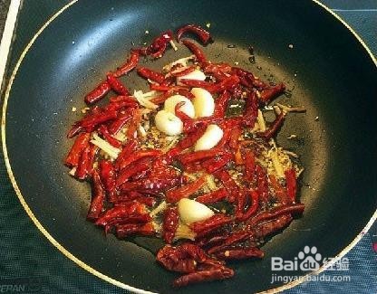 【图文教你做菜】经典辣子鸡（好吃易做）