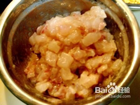 榛仁青豆炒鱼糜