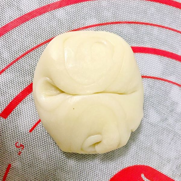 酥皮榨菜鲜肉月饼