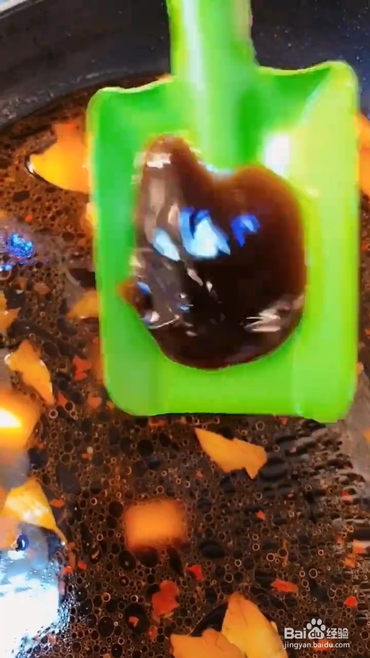 怎样在家正确自制味美的猪蹄炖肘子