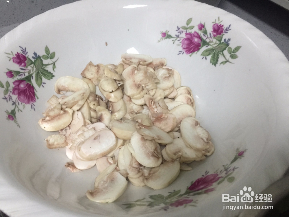 菠菜菌菇汤怎么做