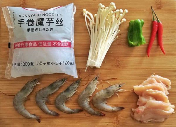 低脂鸡丝拌魔芋丝