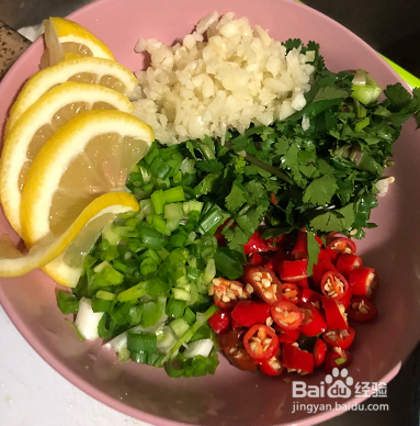 解腻又好吃的酸辣肘子