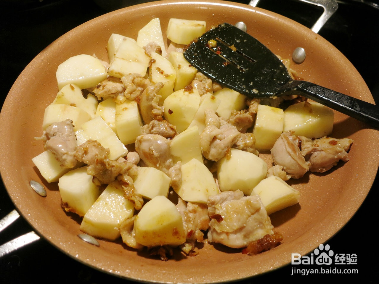 咖喱土豆炖鸡腿的做法