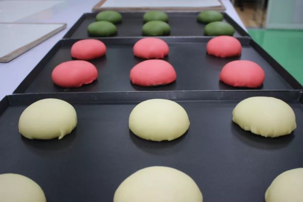 国民级彩色菠萝包配方收藏来学