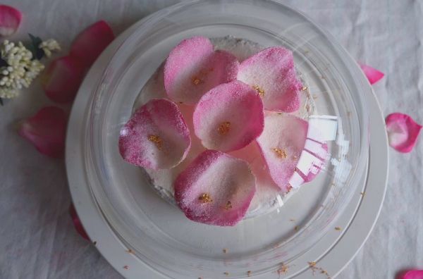 糖霜玫瑰奶油蛋糕