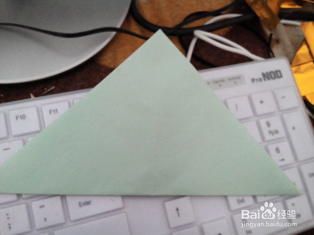 怎样用彩纸折漂亮的心形