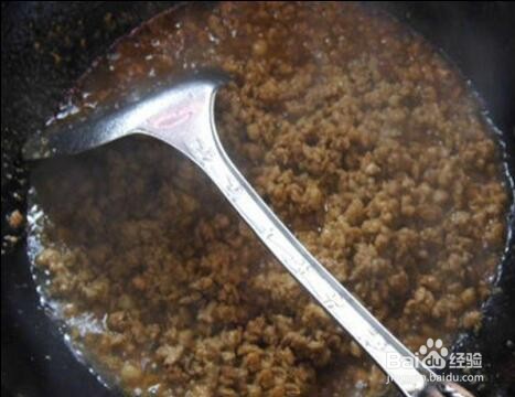 【私房炸酱面】教大家一种炸酱面的简单做法