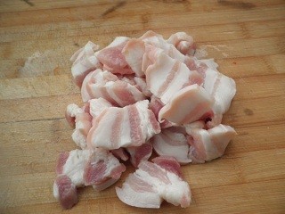 红烧肉焖蛋怎么做