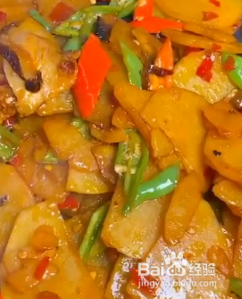 怎样做五花肉炒土豆片呢