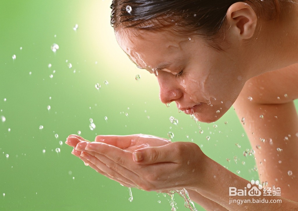 洗脸用热水还是冷水