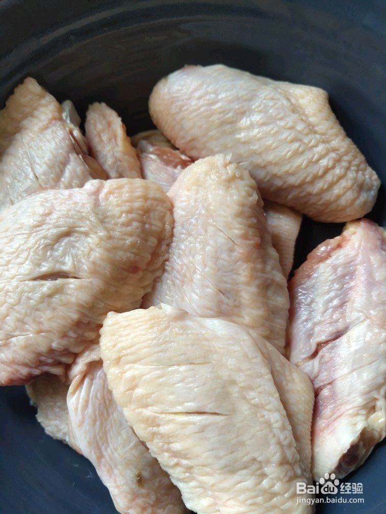 空气炸锅盐焗鸡翅的做法