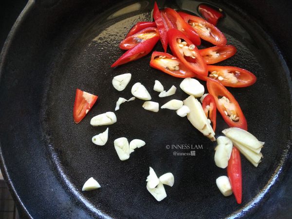 芹菜肉末炒香干