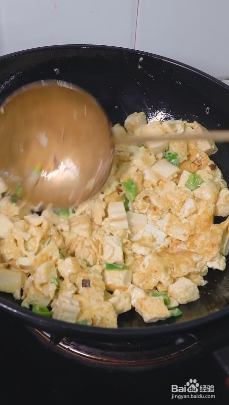 鸡蛋煲豆腐的做法