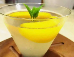 黄桃果冻的做法