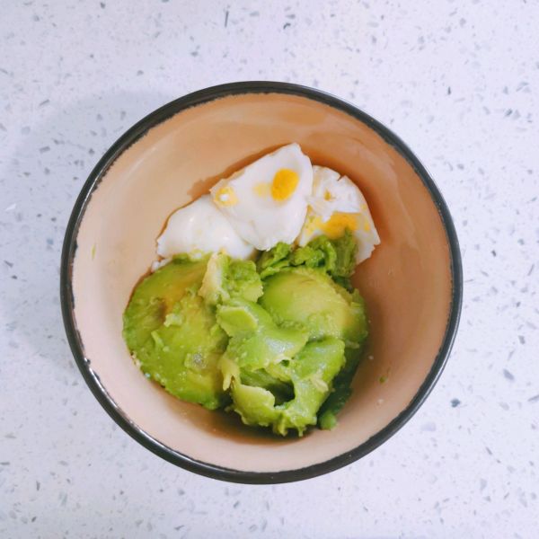 金枪鱼土豆泥沙拉三明治