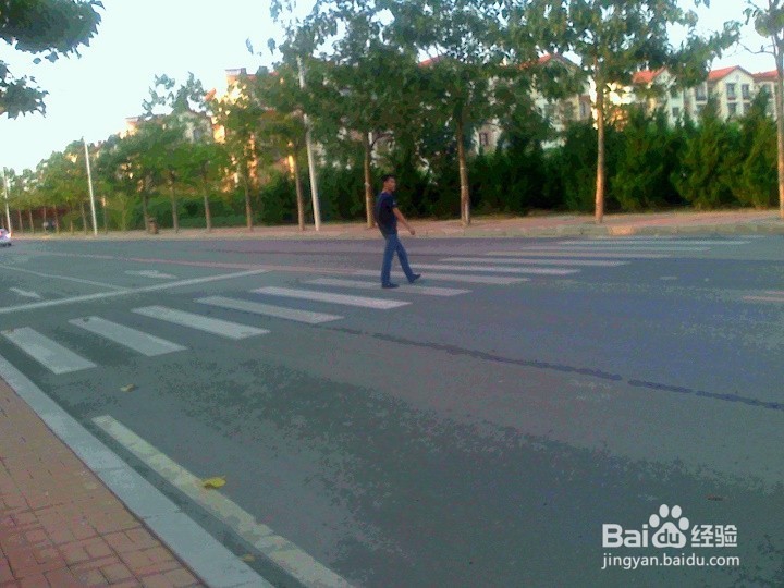 学生放学不要横穿马路