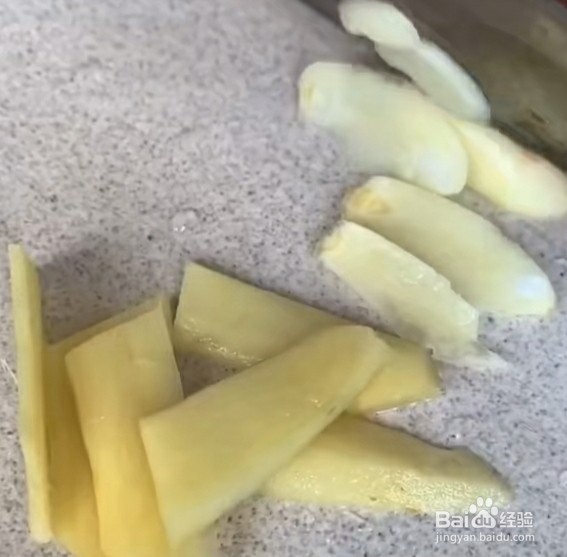 如何制作秋葵炒肉