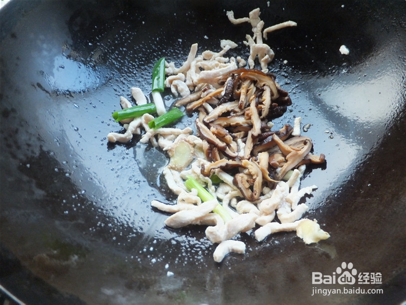 孕妇产后食谱—鸡肉蘑菇毛豆汤做法