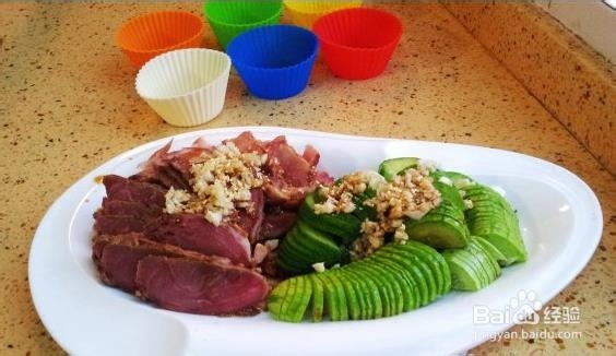 怎么做黄瓜拌卤肉--夏季凉拌菜黄瓜拌卤肉的做法