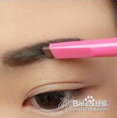 初学化眼妆步骤教程轻松拥有大眼睛