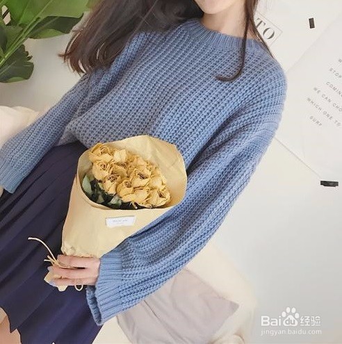 宽松版毛衣怎么搭配