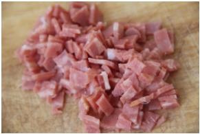 鸡蛋培根煎饼的家常做法