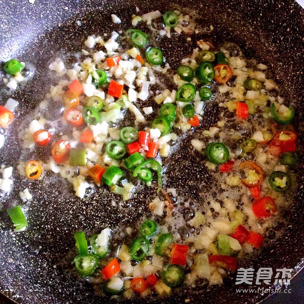 双椒炒肉末皮蛋