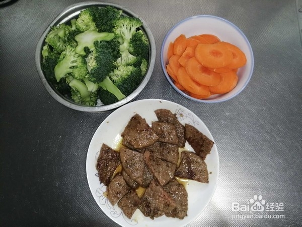 牛排杂烩的做法