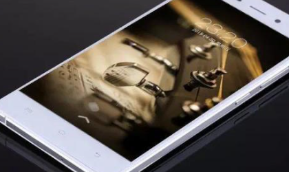 荣耀10手机的图库里怎么会有那么多不是我拍的照片