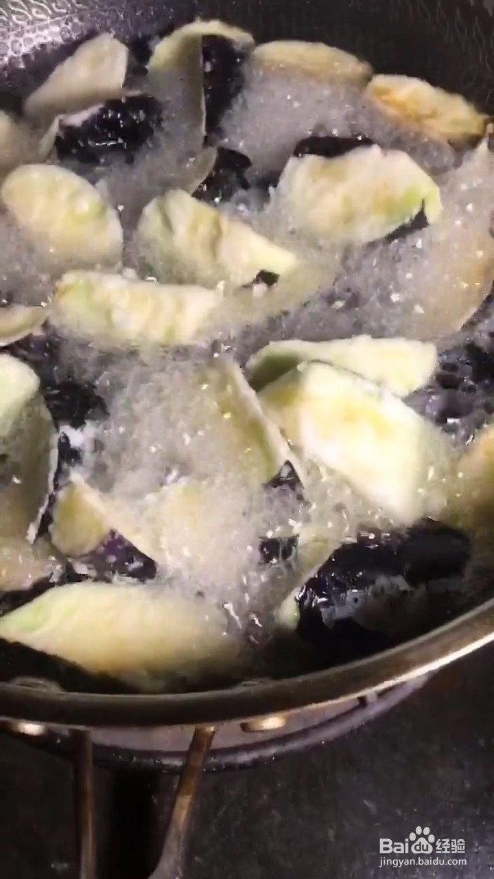 简单又非常下饭的红肠烧茄子要怎样做