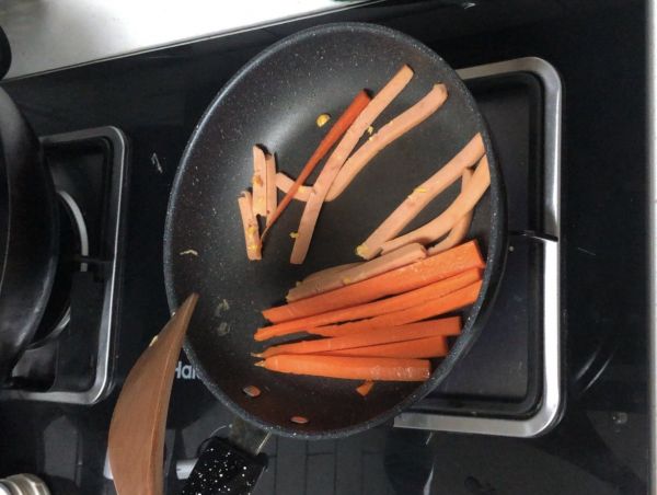 两款简单黄瓜海苔寿司卷