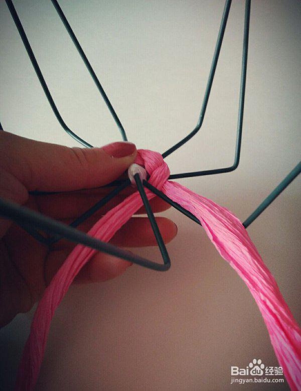 皱纹纸diy彩色手工笔筒