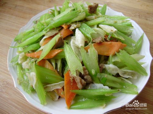 家常菜----西芹炒百合